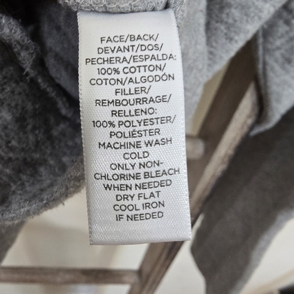 ⭐️40% Off⭐️ Loft Grey Quilted Diamond Sweatshirt - Picture 9 of 10